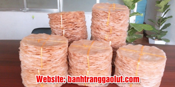 Bánh tráng gạo lứt tại Cam Ranh